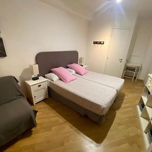 Zimmer mit zwei Einzelbetten